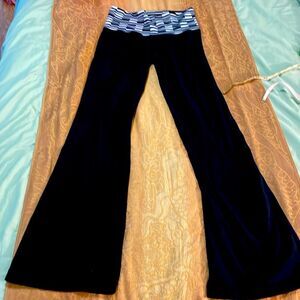 Lululemon athletica y2k flare yoga pants size small